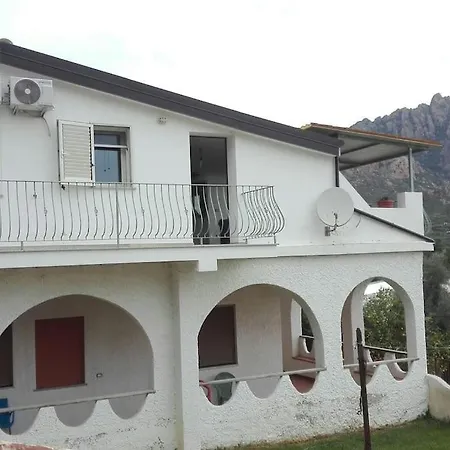 Casa Contu Zinnibiri 度假居 Tertenìa